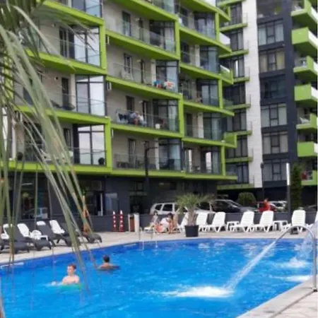 Elite - Pool & 30 Metri De Plaja 3* Năvodari