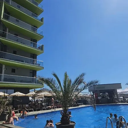 Elite - Pool & 30 Metri De Plaja 3* Năvodari