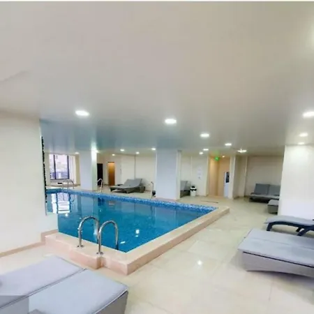 Elite - Pool & 30 Metri De Plaja Appartamento 3*