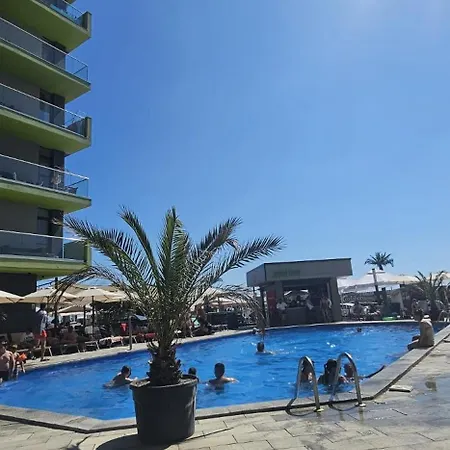 Elite - Pool & 30 Metri De Plaja 3*