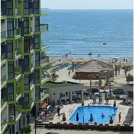 Elite - Pool & 30 Metri De Plaja Apartman 3*